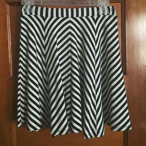 Black and white stripe skater shirt